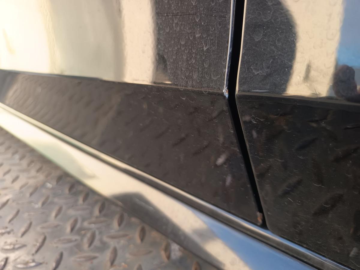 Audi A4 B8 8K original T&uuml;r vorn links Fahrer Y9B Brillantschwarz Bj 2009