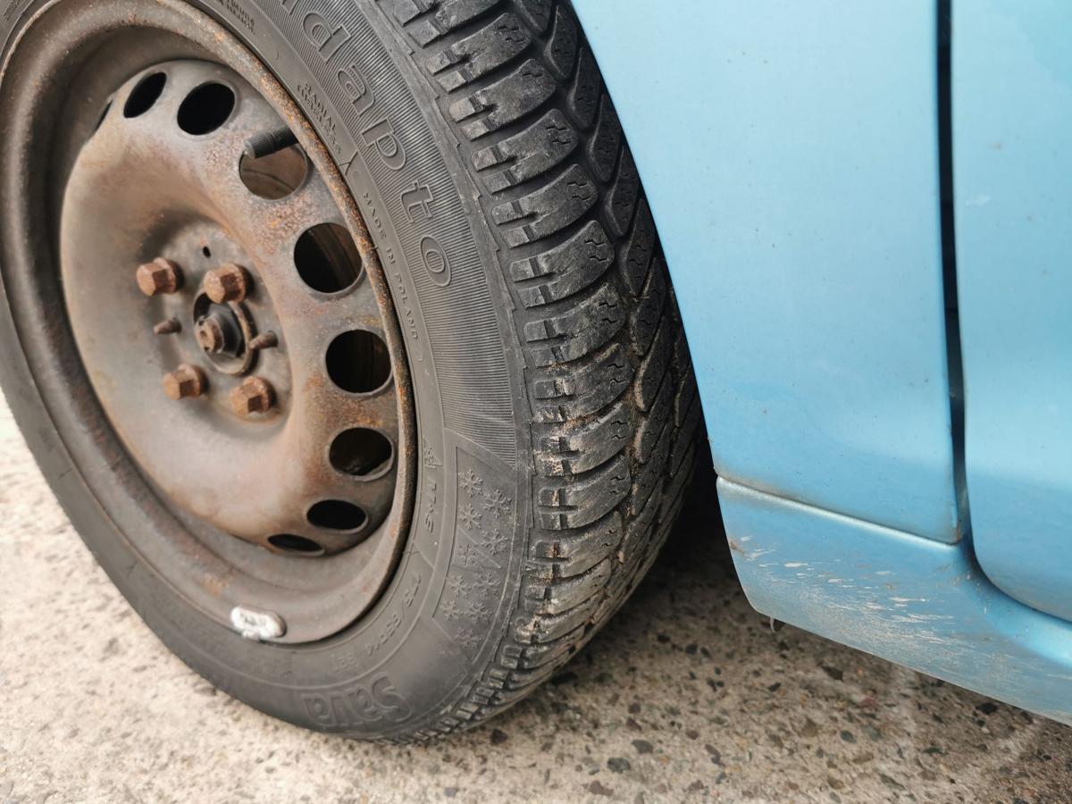Ford KA RU8 Kotflügel Fender Seitenwand vorn links Scuba Blau KRATZER
