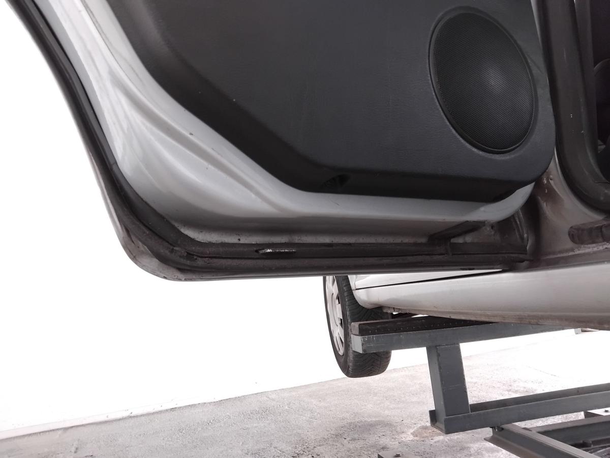 VW Bora 1J Limousine T&uuml;r hinten links LA7W reflexsilbermetallic 4-t&uuml;rig BJ2002