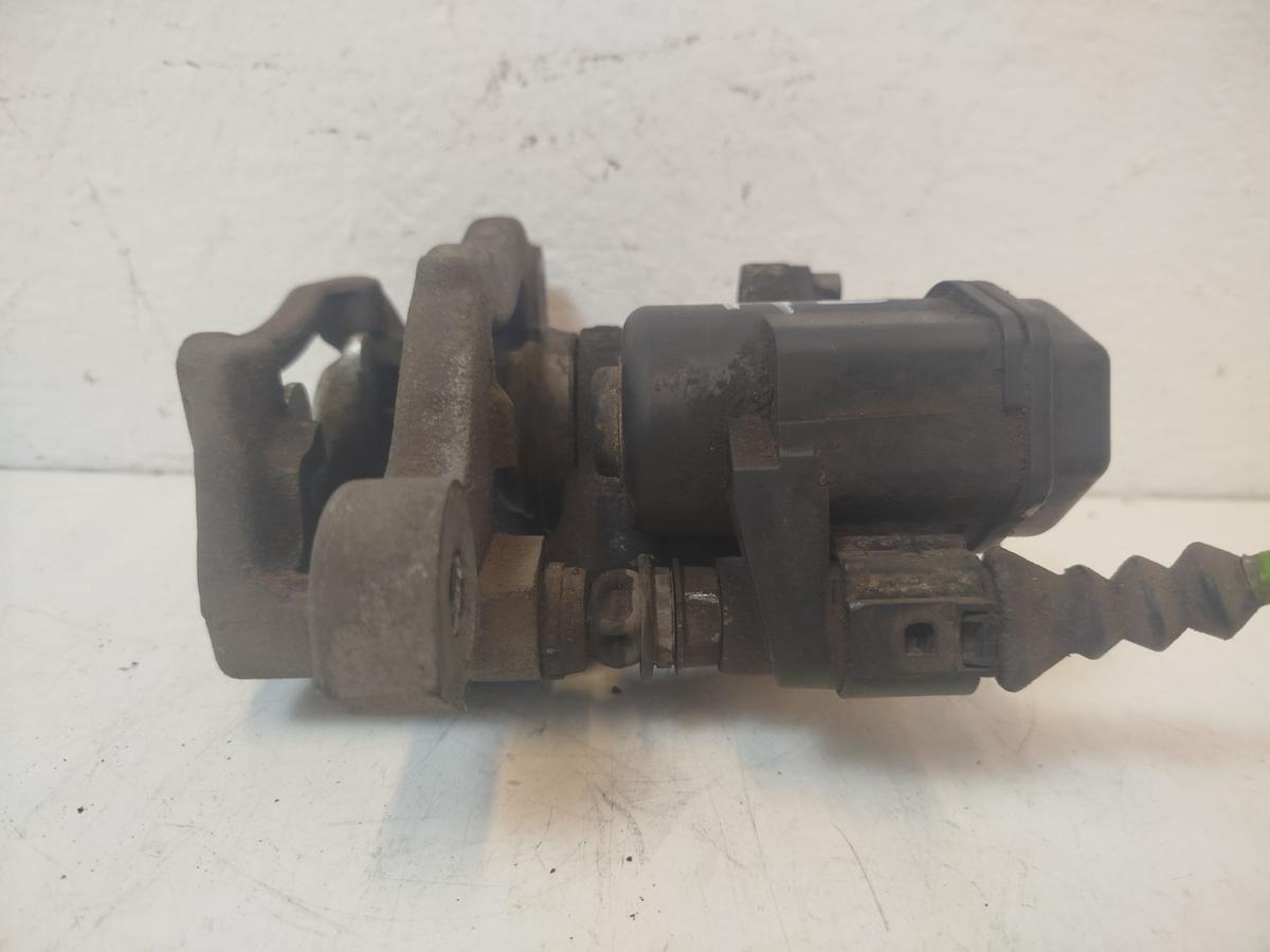 Nissan Leaf ZE1 40kWh Bremssattel hinten links mit Elektromotor Parkbremse OEM