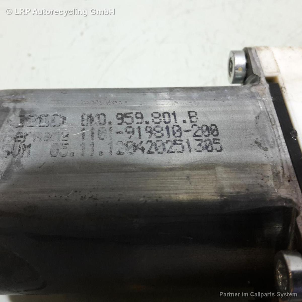 Audi Q3 8U original Fensterhebermotor vorn links 8K0959801B 1101919810200 BJ2014