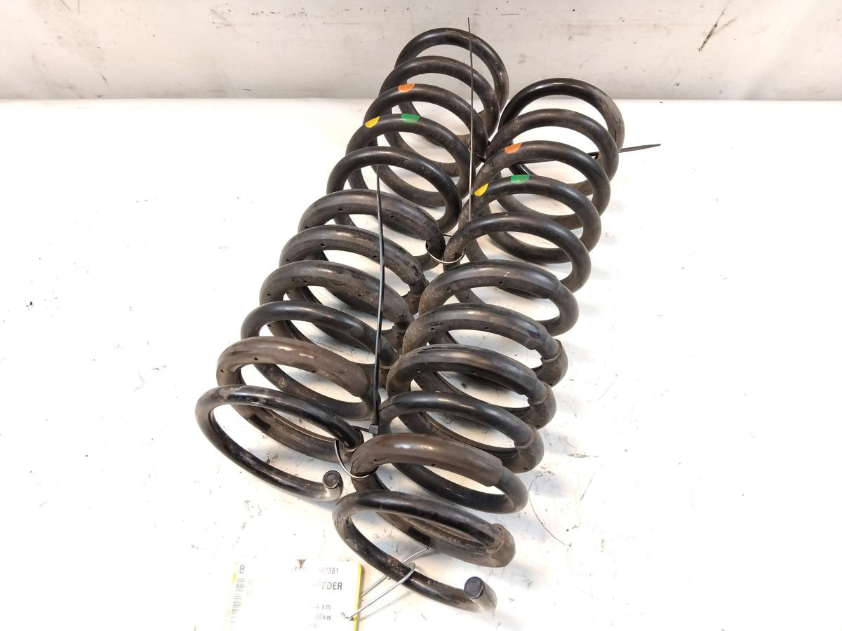 Ford Focus 3 Kombi Facelift original Satz Schraubenfedern Hinterachse Bj.2015