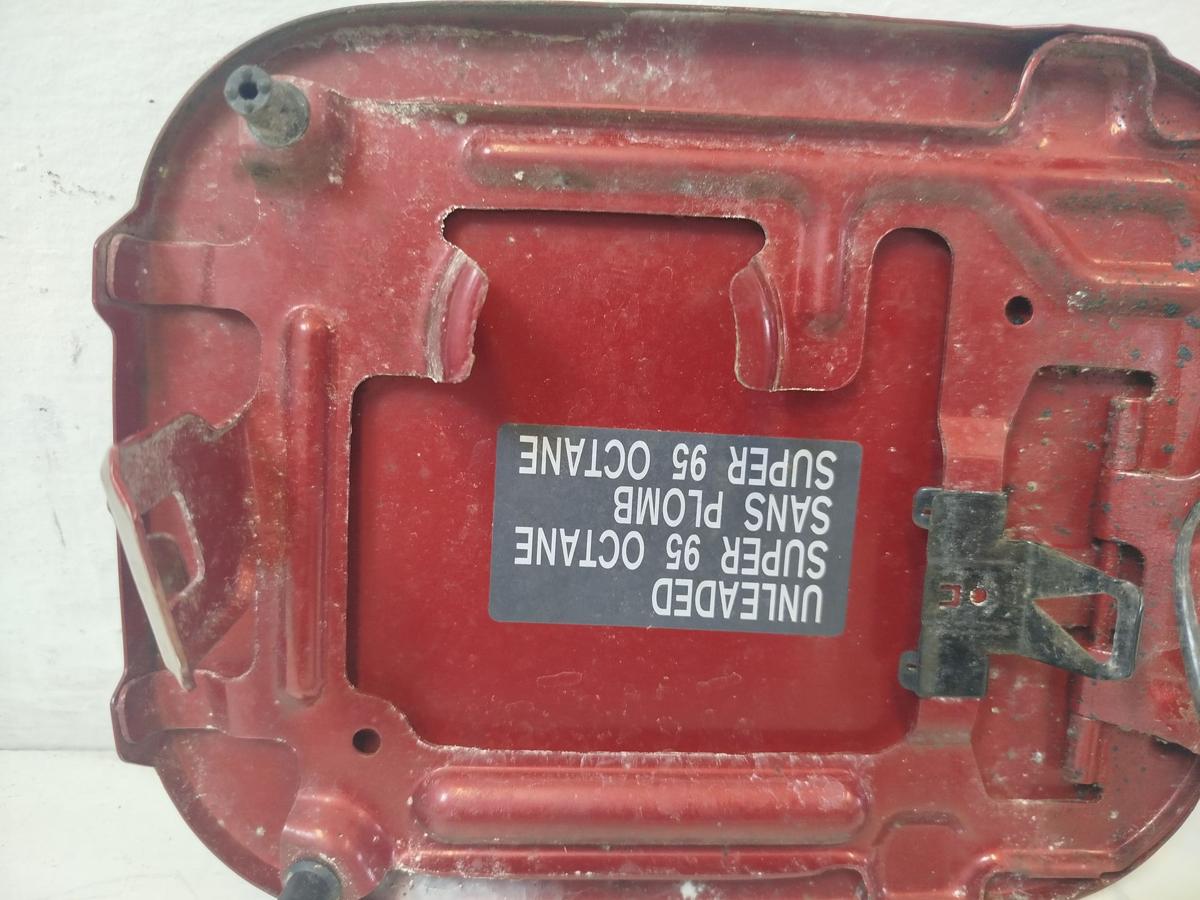 Nissan Qashqai J11 Tankklappe Tankdeckel Tankverschluss NAJ Magnetic Red