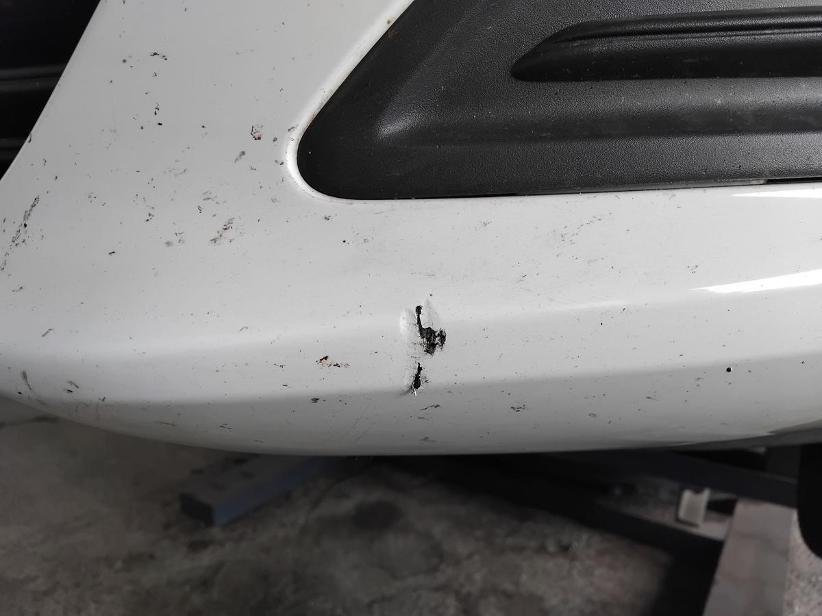 Ford Fiesta JA8 CCN 2013-2017 original Sto&szlig;stange Sto&szlig;f&auml;nger vorn frostwei&szlig;