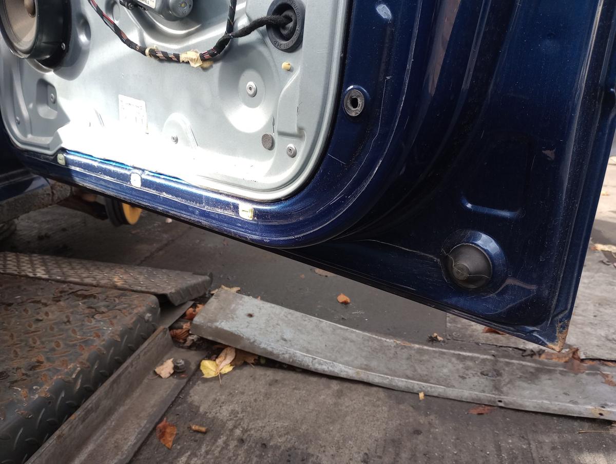 Skoda Fabia 6Y orig Tür vorn rechts LF5Q Blau Bj 2006