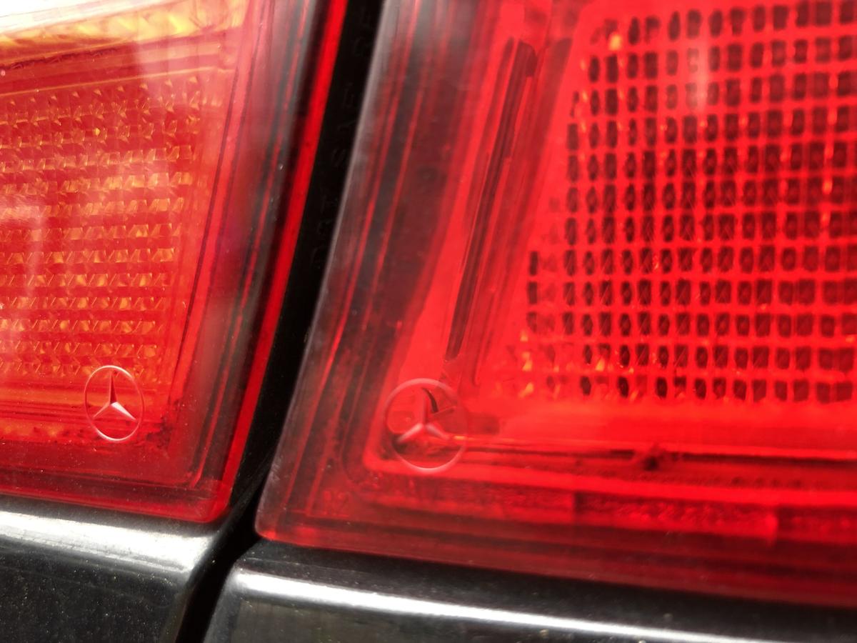 Mercedes E Klasse S211 Mopf R&uuml;ckleuchte rechts au&szlig;en Ecke Facelift T-Modell OEM