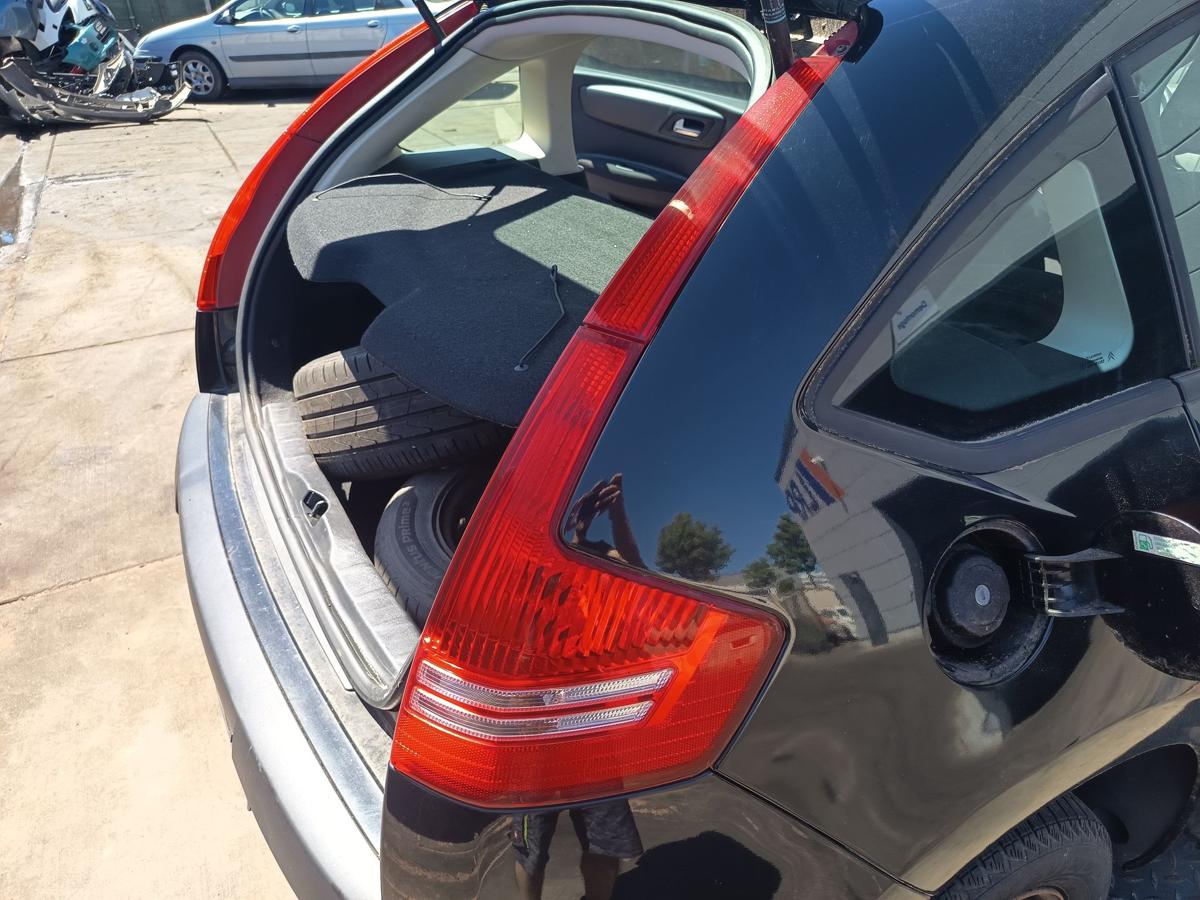 Citroen C4 5t&uuml;rig original R&uuml;ckleuchte rechts Heck Schluss Licht Bj 2008