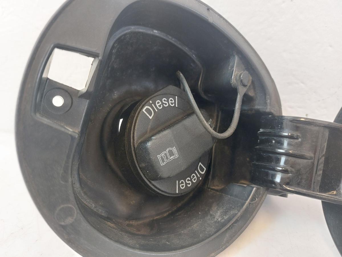 VW Golf V 5 1K Tankklappe Tankdeckel Tankverschluss Farbcode unbekannt