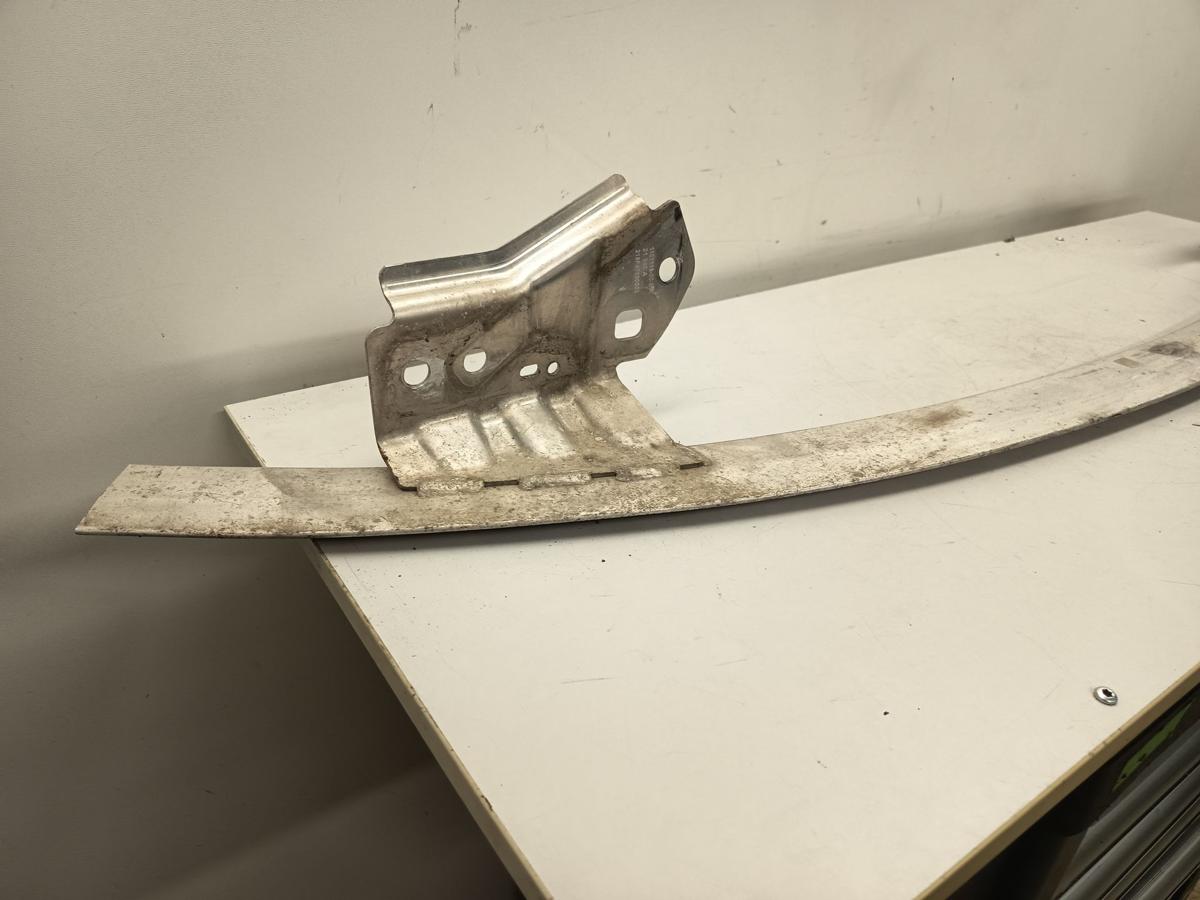 Tesla Model 3 originaler halter f&uuml;r Sto&szlig;stange 110111800B/R Baujahr 2022
