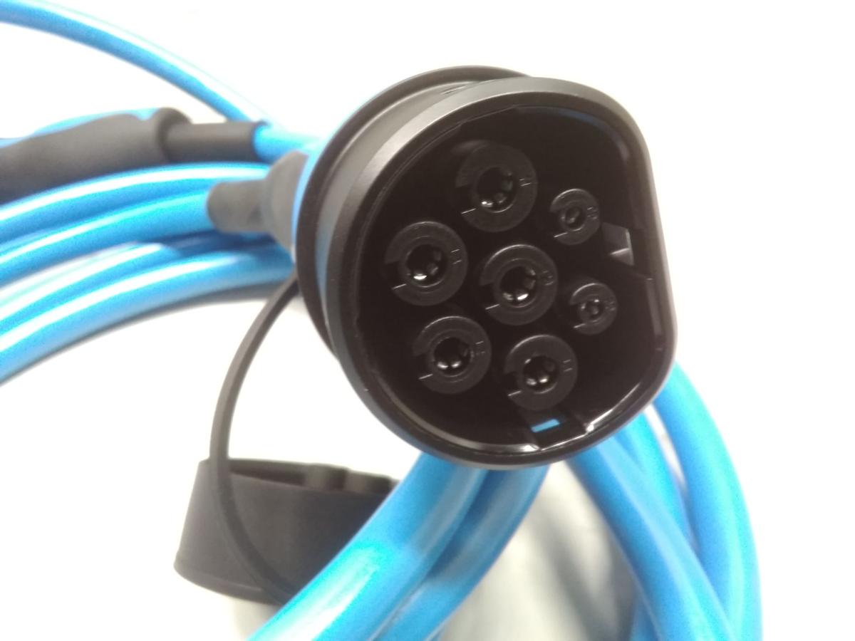Tesla Model Y Ladekabel Meter Menekes Mode 3 ca. 6,4 Meter
