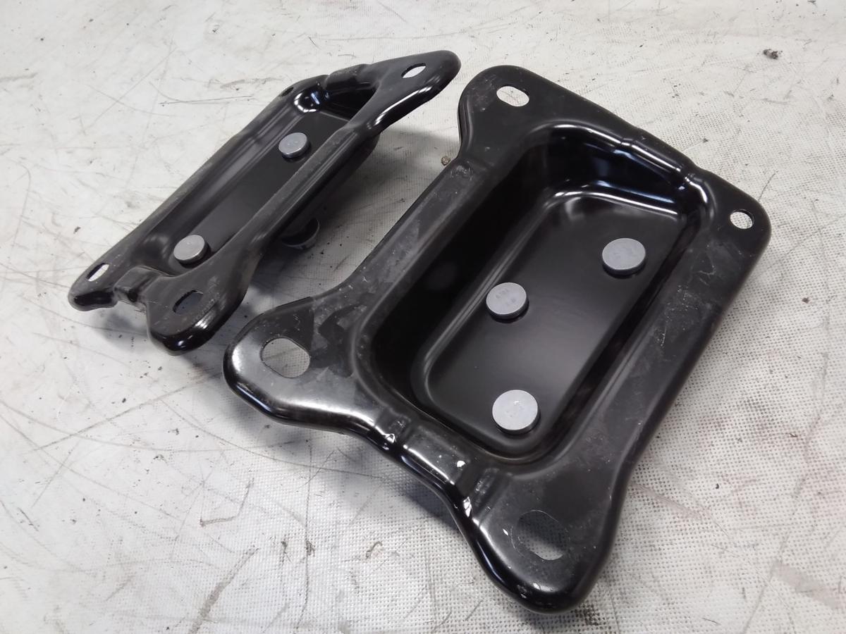 Tesla Model Y original Satz Halter Alutr&auml;ger Sto&szlig;f&auml;nger hinten Bj.2022