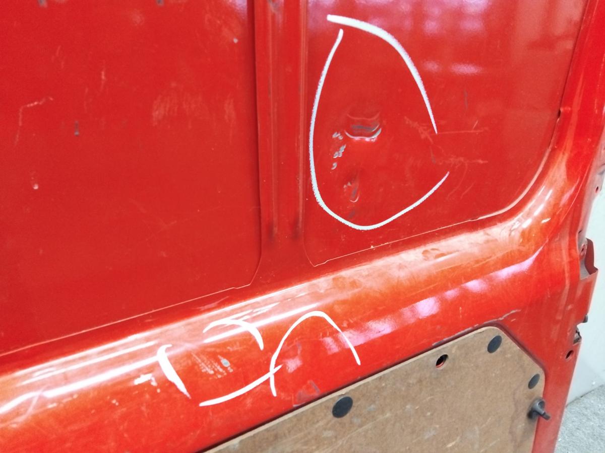 Ford Transit 6 TT9 Schiebet&uuml;r rechts Kasten Mittelhochdach mit M&auml;ngeln Bj.2007