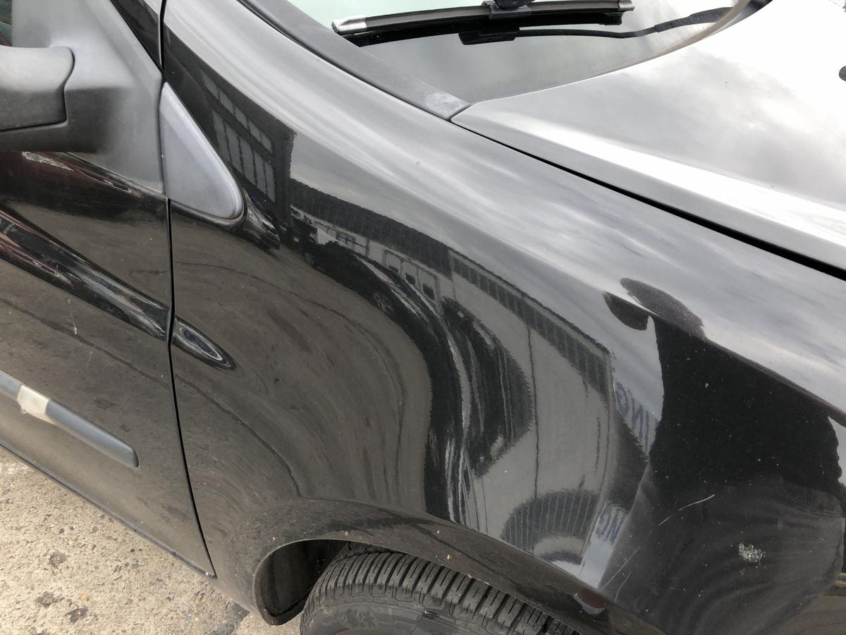 Renault Clio 3 III Grandtour Kotf&uuml;gel vorn rechts Beifahrer NV676 Noir Nacre