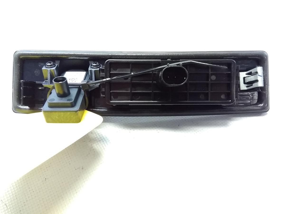 Tesla Model Y original Heckklappengriff mit R&uuml;ckfahrkamera 1095949-00-E