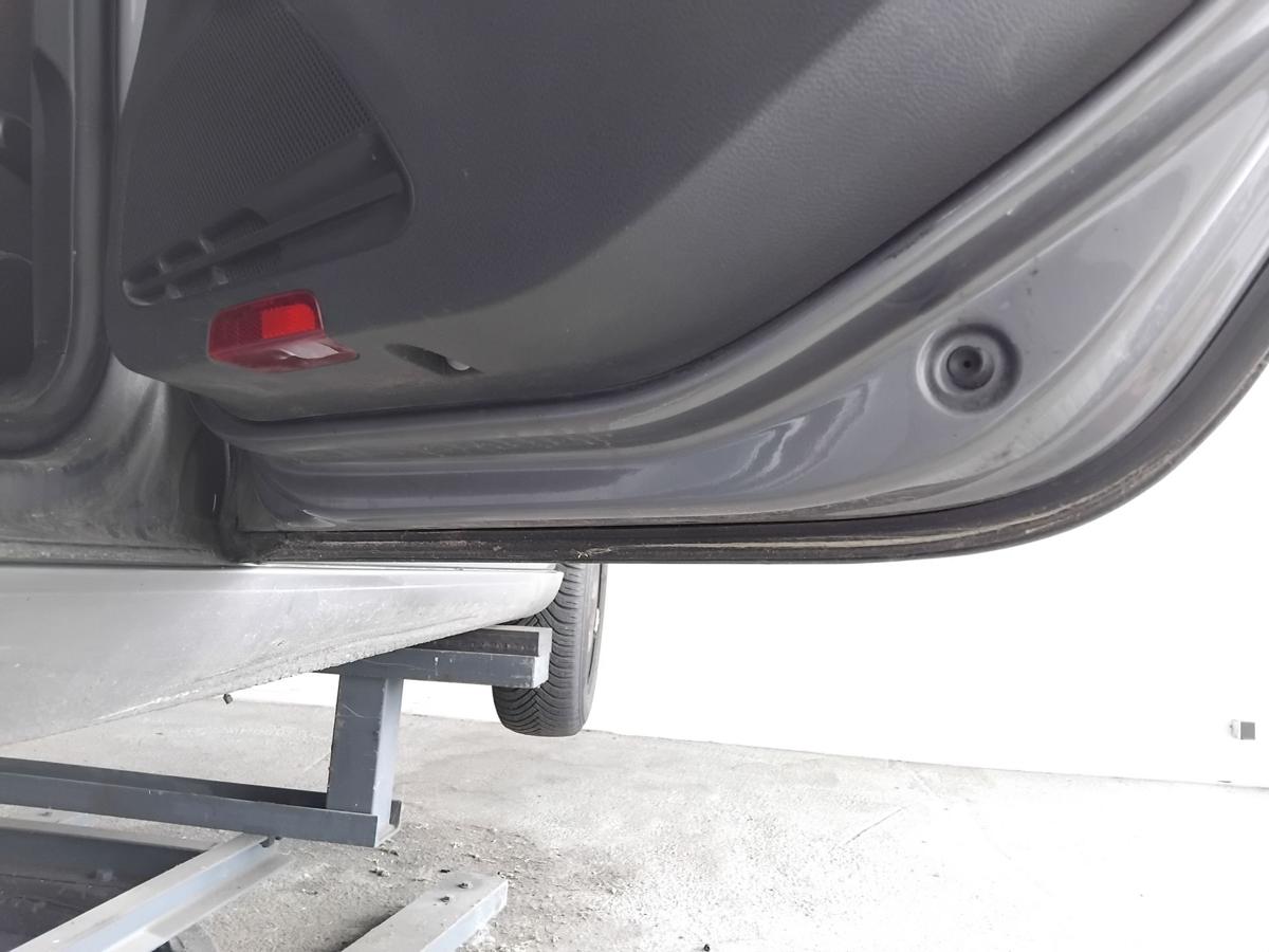 VW Golf 6 Flie&szlig;heck T&uuml;r hinten rechts LA7T unitedgrey BJ2009