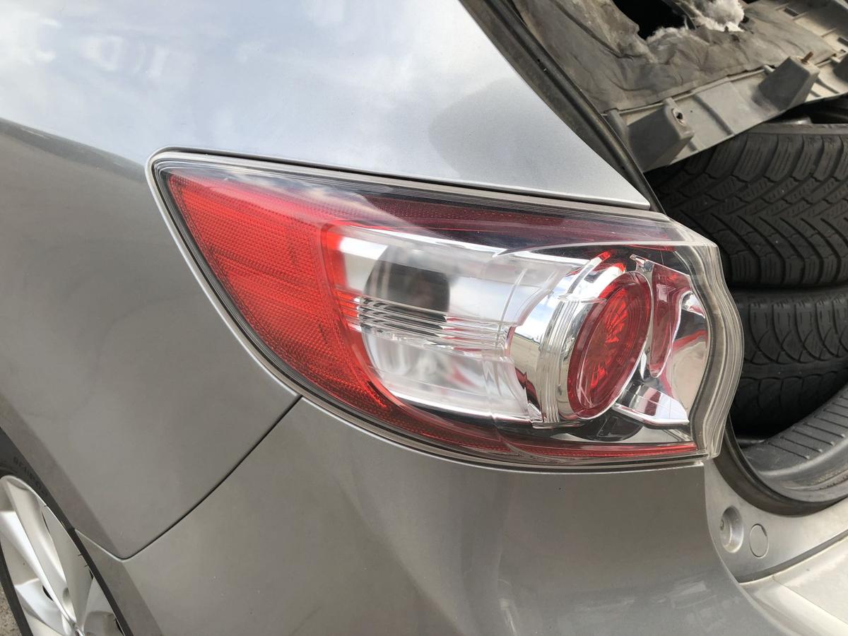 Mazda 3 Typ BL Rückleuchte außen links Rücklicht Heckleuchte nicht LED OEM