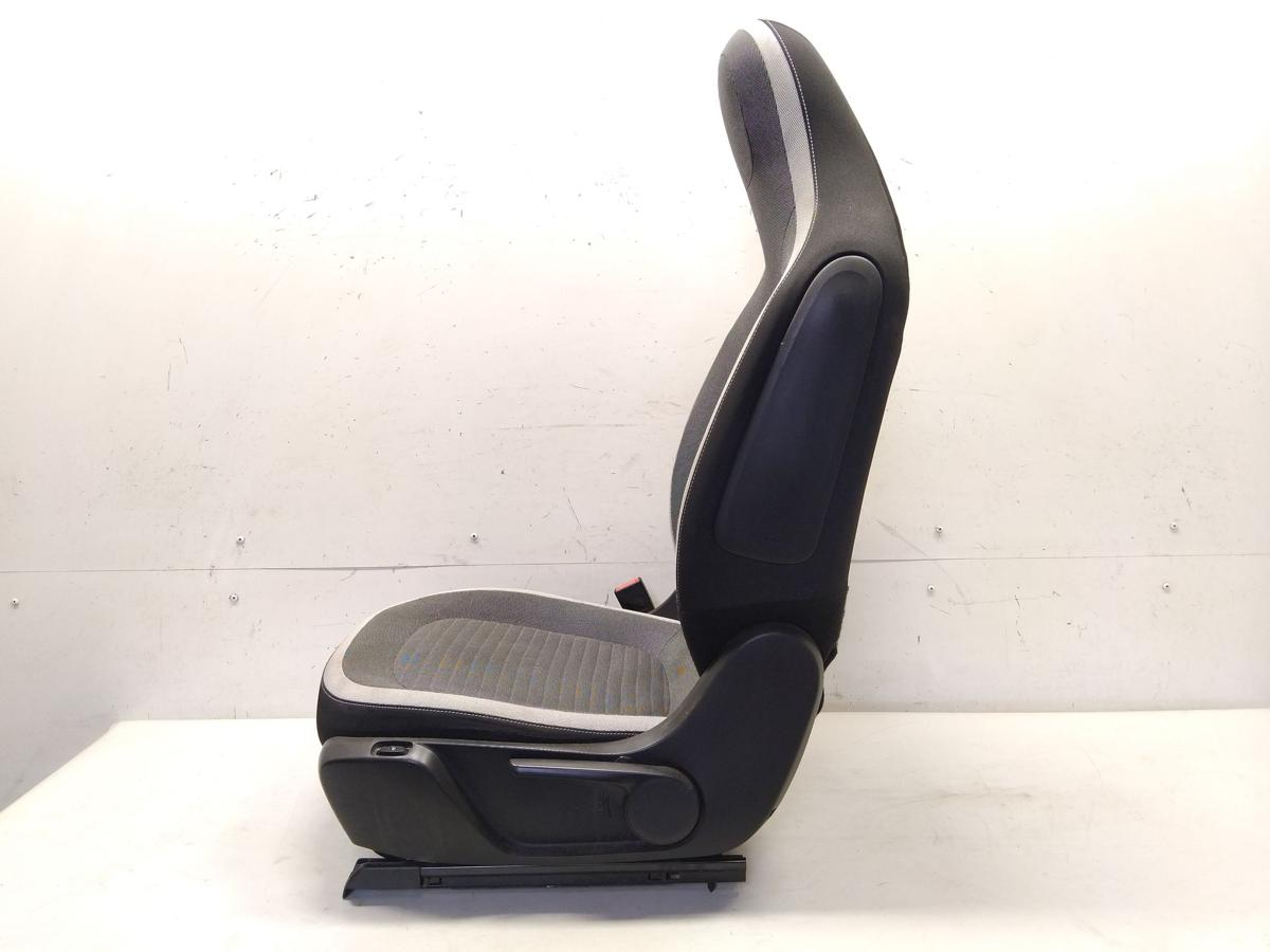 Renault Twingo 3 original Sitz vorn links Fahrersitz Stoff grau beheizt BJ2018