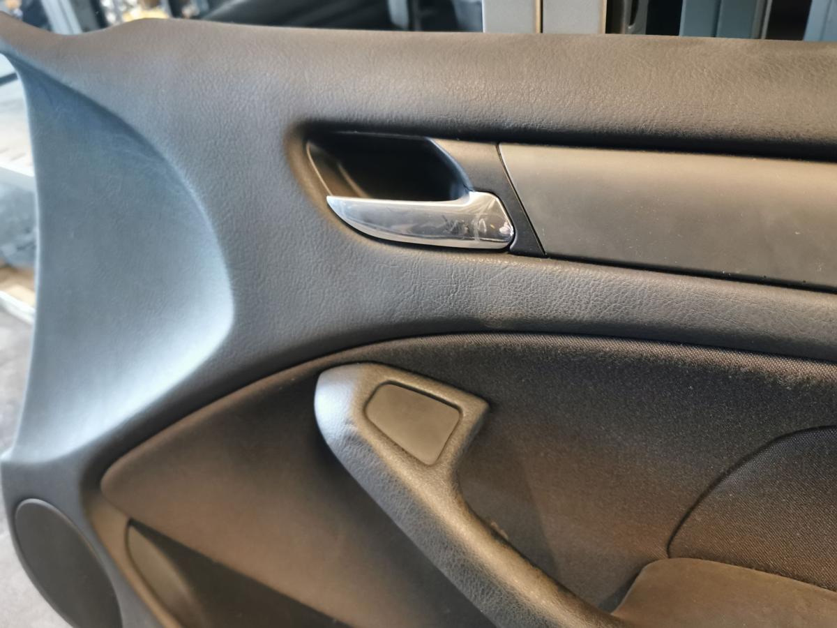 BMW E46 Limo Facelift T&uuml;rverkleidung vorn rechts T&uuml;rpappe Innenverkleidung T&uuml;r
