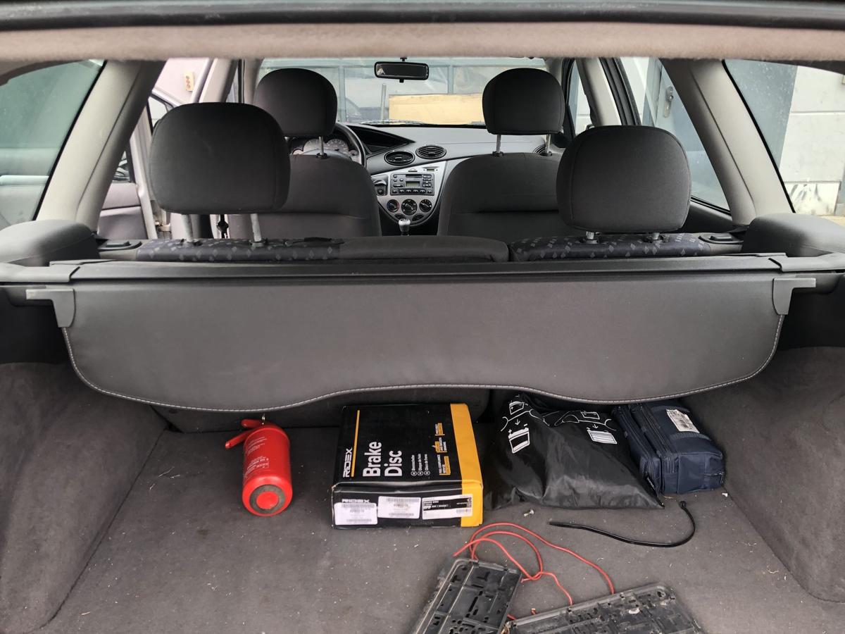 Ford Focus Turnier DNW original Laderaumabdeckung Rollo schwarz Hutablage Bj2001
