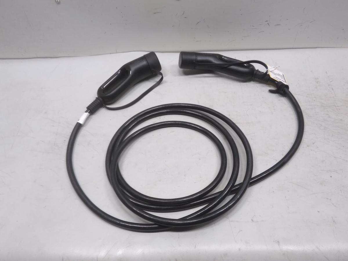 Volvo EX30 original Ladekabel Hybrid 2WD E400V18 BJ2024 80010311