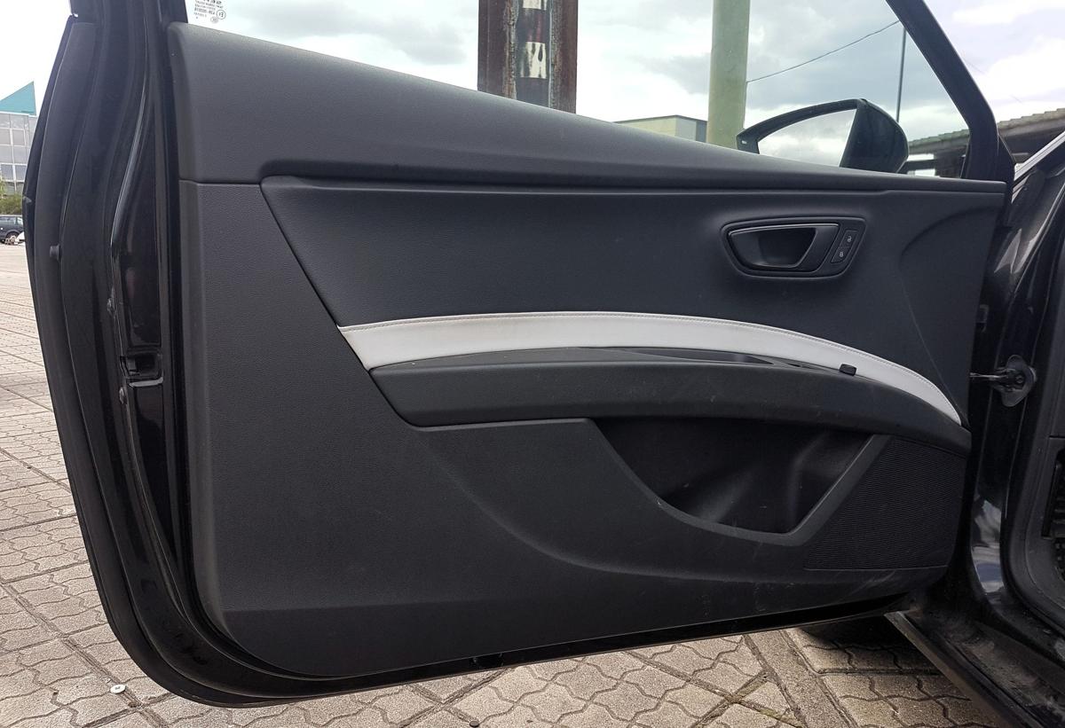 Seat Leon 5F T&uuml;r vorn links in LZ9Y Phantomschwarz Met Bj2014 3 T&uuml;rig Rohbau