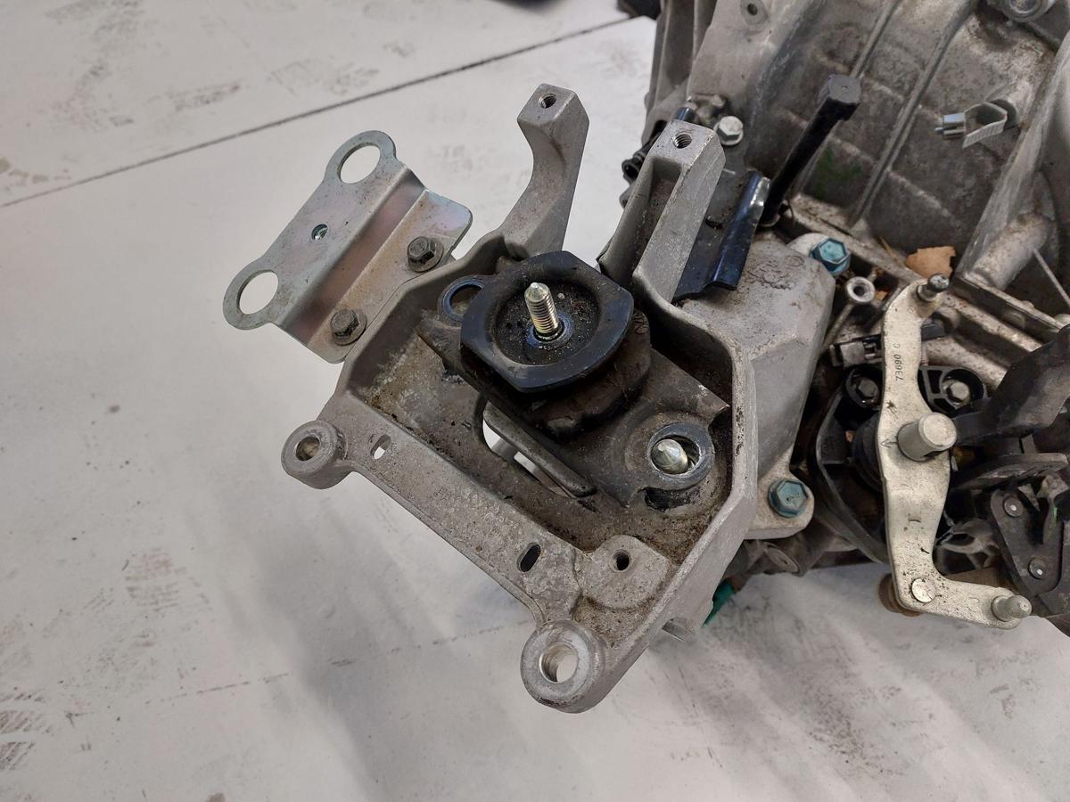 Nissan Micra K14 Getriebe 5 Gang Schaltgetriebe JR5072 nur 25tkm 1.0 74kw