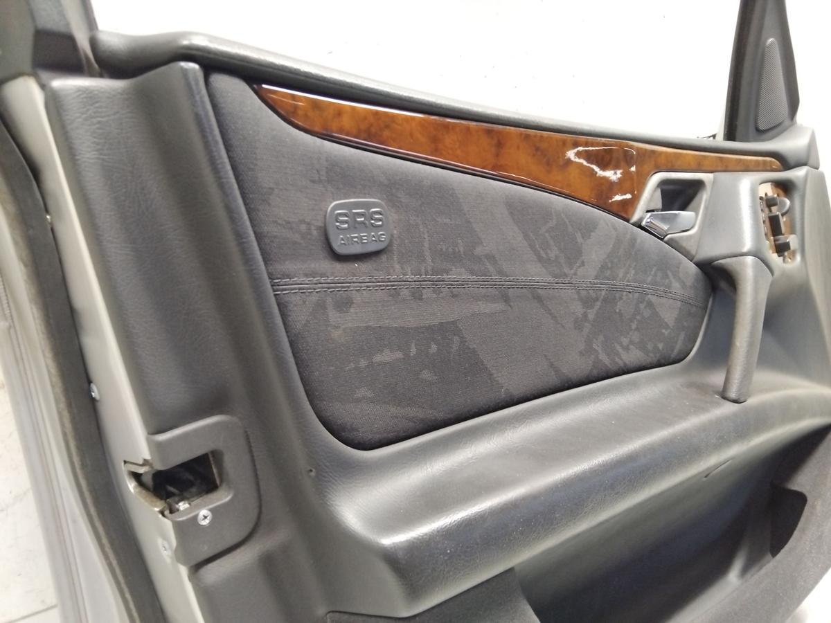 Mercedes E-Klasse 210 T&uuml;r vorn links Fahrert&uuml;r brillantsilber 744 Bj.1998