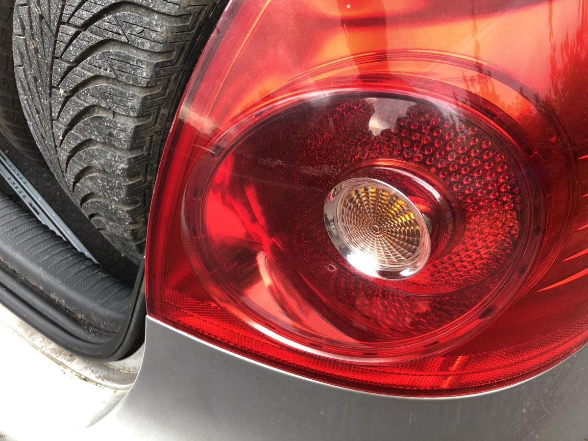 VW Golf 5 1K R&uuml;ckleuchte rechts au&szlig;en Ecke R&uuml;cklicht Heckleuchte 3 und 5 t&uuml;rer