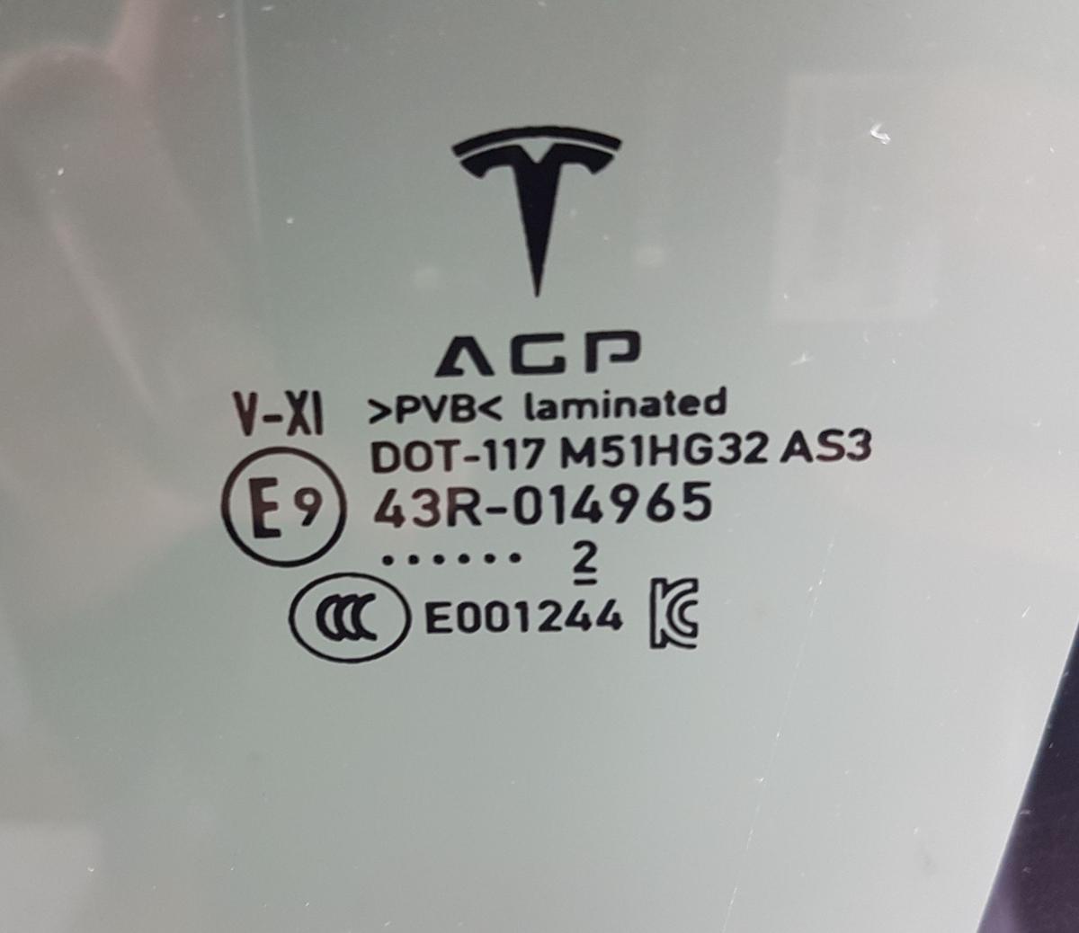 Tesla Model X T&uuml;rscheibe hinten links abgedunkelt VSG Verbundglas Bj22