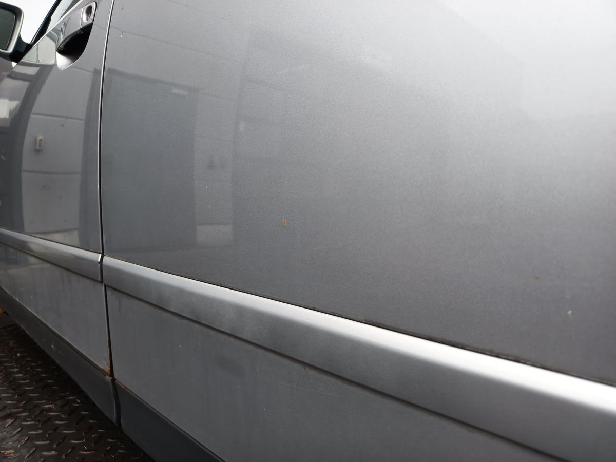 Audi A4 8E B6 original Tür hinten links Fond Y7W Lichtsilber Bj 2003