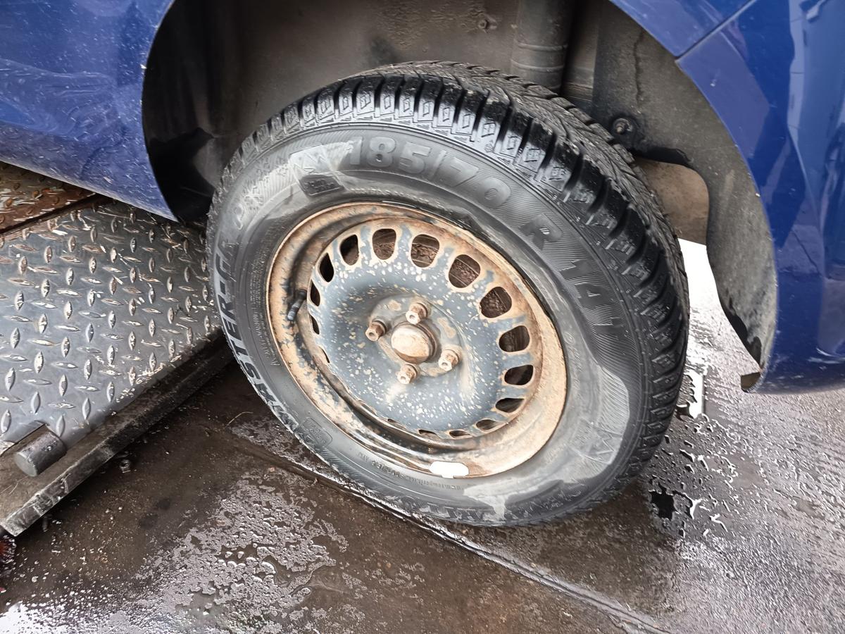 Opel Corsa D orig Stahlfelgen Satz 5,5 x 15 ET39 Bj 2012