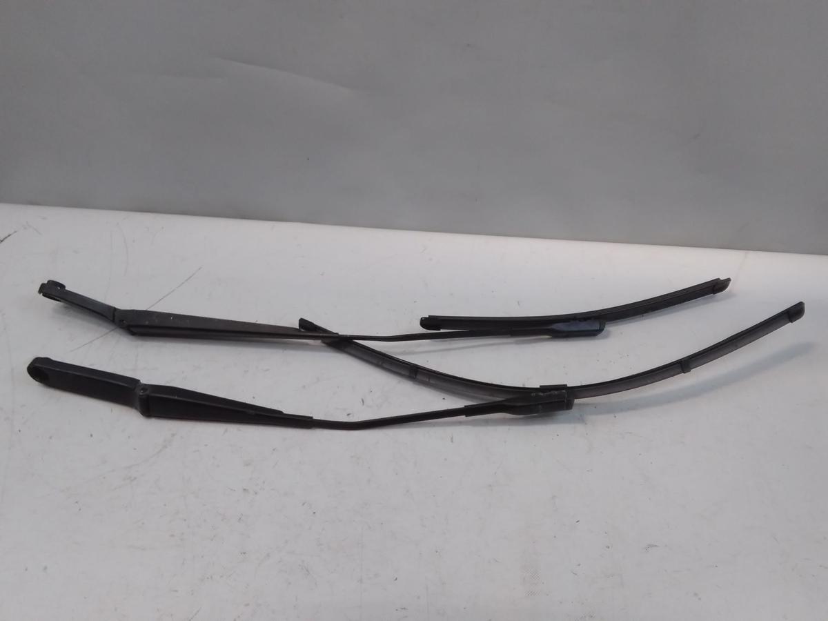 Audi A1 8X orig. Satz Wischerarme vorn links+rechts 8X1955407 8X1955408 BJ2010