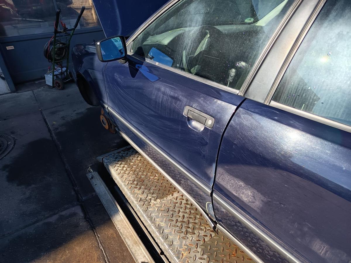 Audi 80 B4 8C original Tür vorn links Fahrer Y5K Brilliantblau Bj 1994