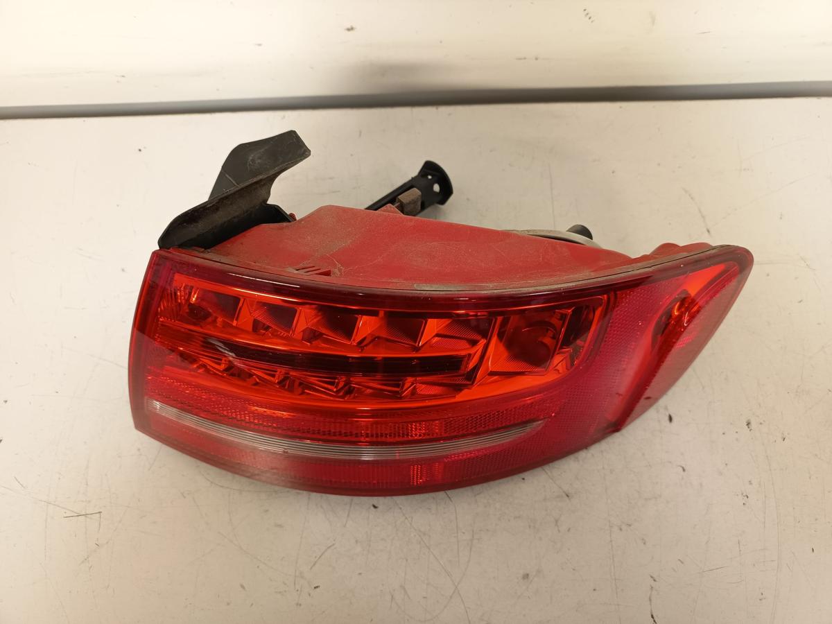 Audi A4 B8 8K Kombi original R&uuml;ckleuchte rechts aussen LED Bj 11