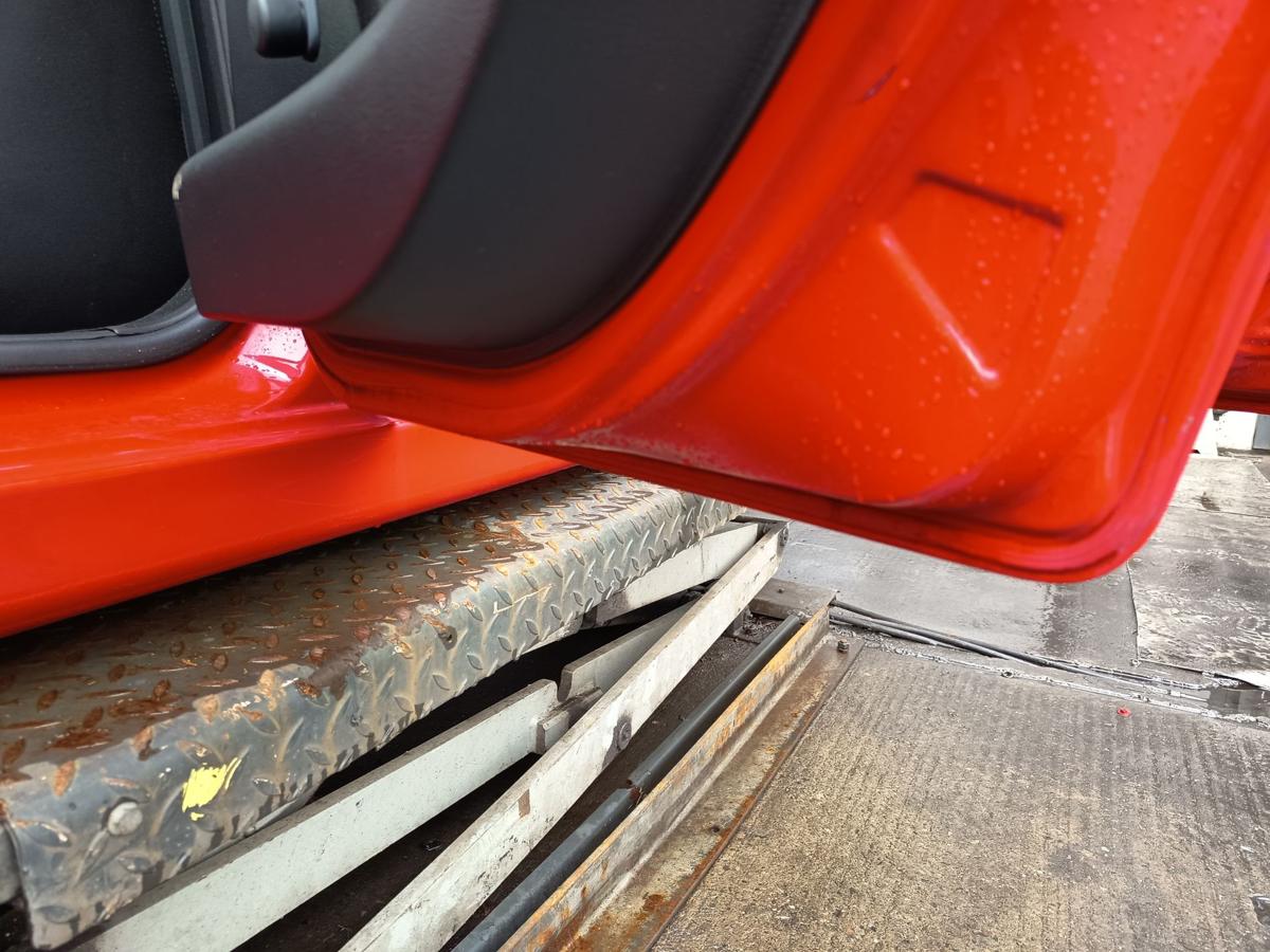 Peugeot 207 original T&uuml;r hinten rechts Fond 5t&uuml;rer KKN Nevadarot Bj 2010