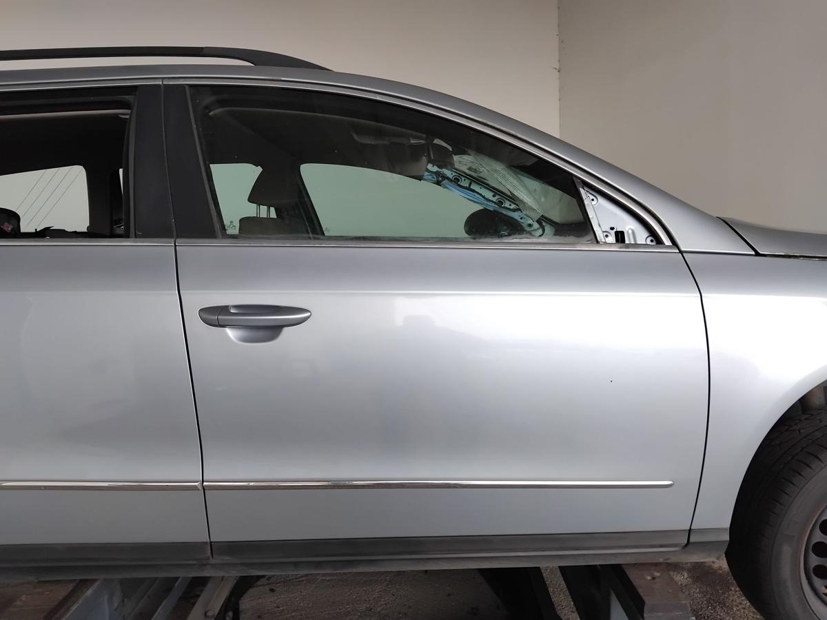 VW Passat 3C T&uuml;r vorn rechts Beifahrert&uuml;r arcticbluesilver LB5M BJ2007
