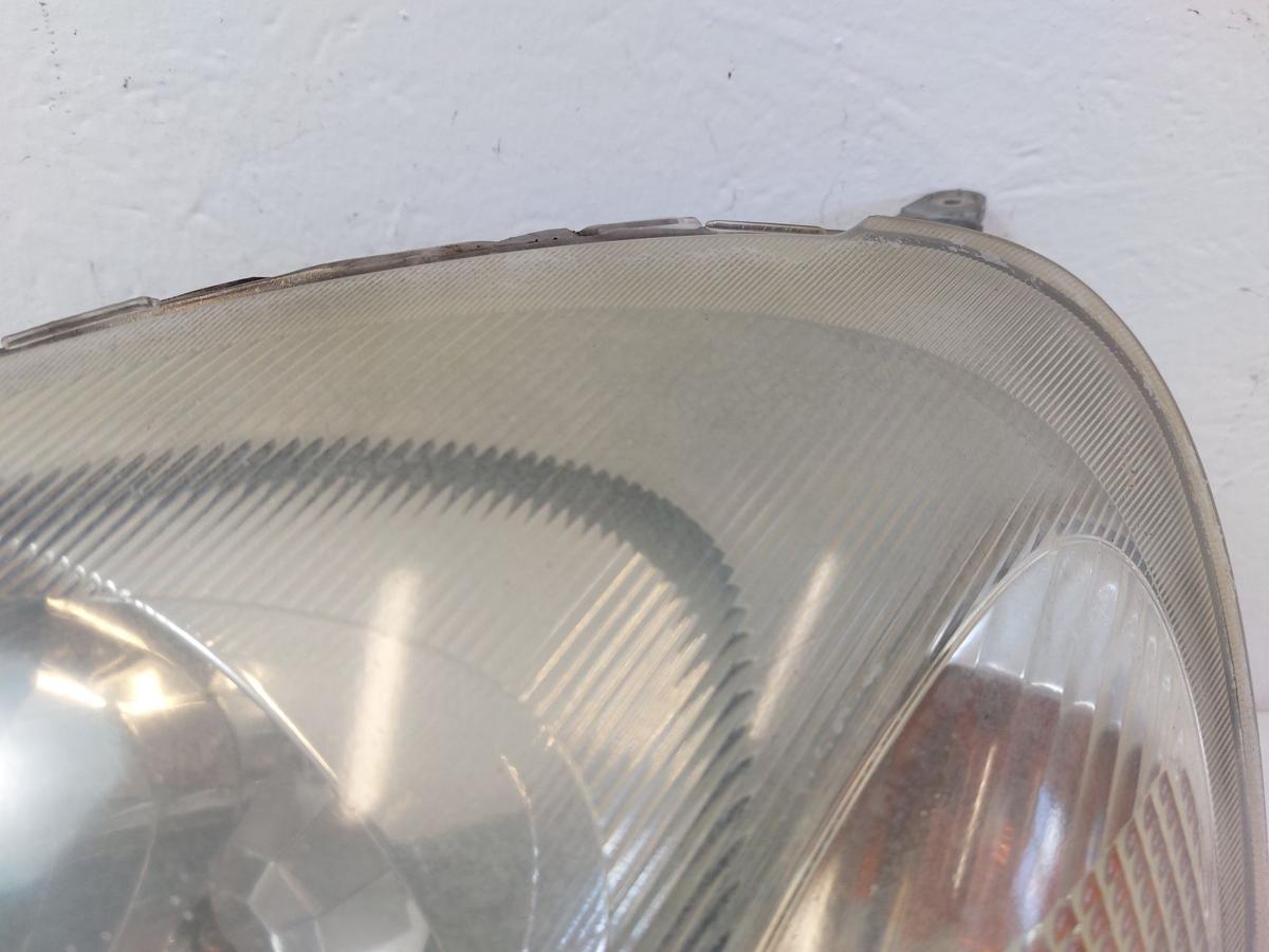 Toyota Yaris P1 Scheinwerfer vorn links Hauptscheinwerfer mit Trübung Lampe