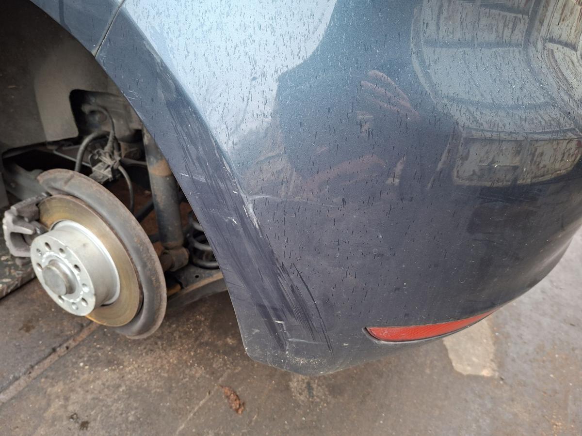 Golf VI Bj 2009 orig Sto&szlig;f&auml;nger Sto&szlig;stange hinten mit PDC LC5F Blue Graphit Perl