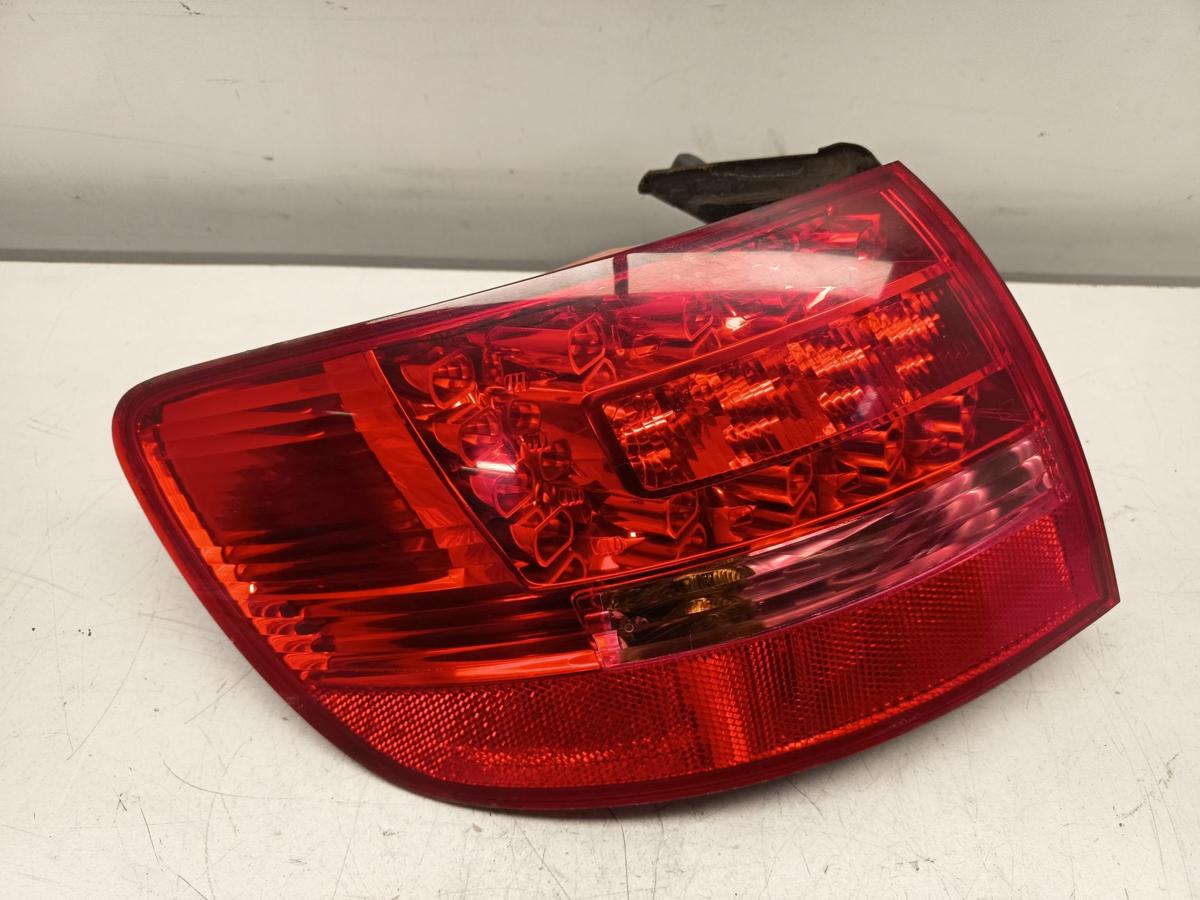 Audi A6 4F Kombi original R&uuml;ckleuchte links aussen LED Baujahr 2006