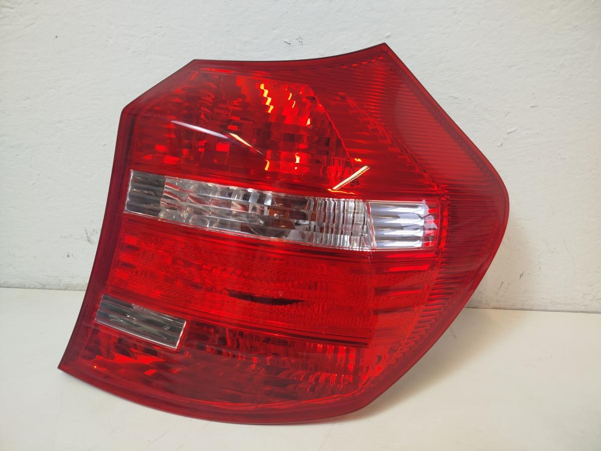 BMW 1er E87 LCI R&uuml;ckleuchte rechts R&uuml;cklicht Heckleuchte Facelift OEM