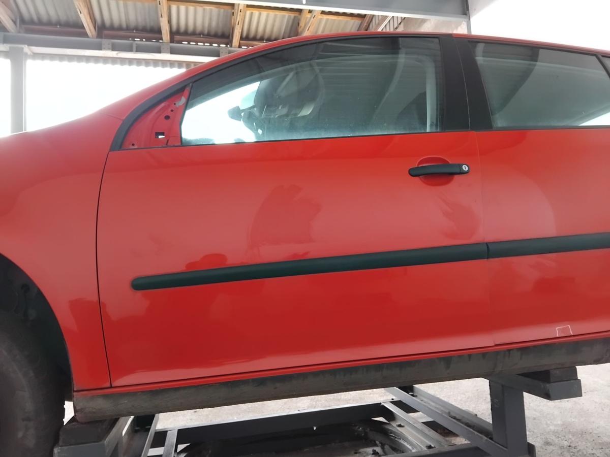 VW Golf 5 1K T&uuml;r vorn links Fahrert&uuml;r tornadorot LY3D 5-t&uuml;rig BJ2004 Flie&szlig;heck
