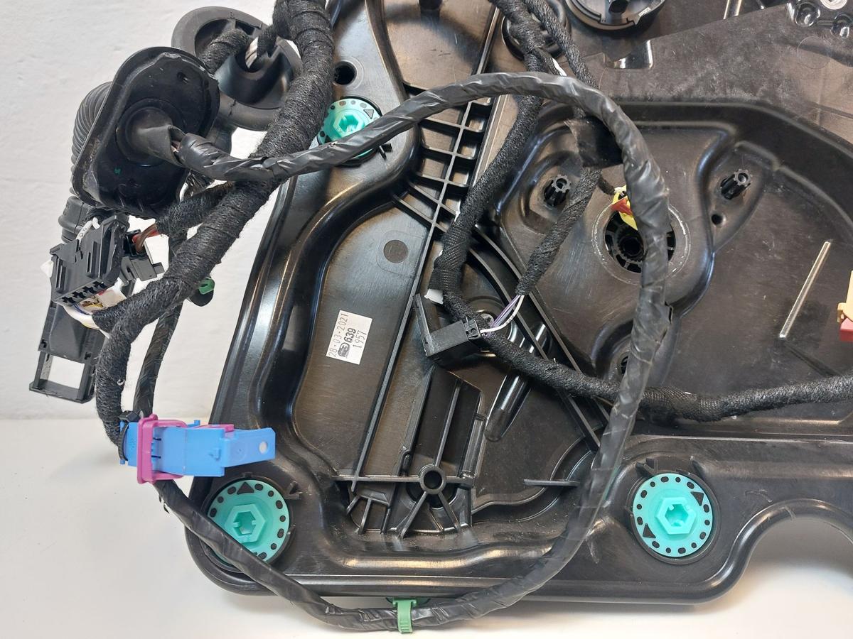 VW Golf 8 VIII CD Variant Fensterheber vorn rechts auf Grundplatte