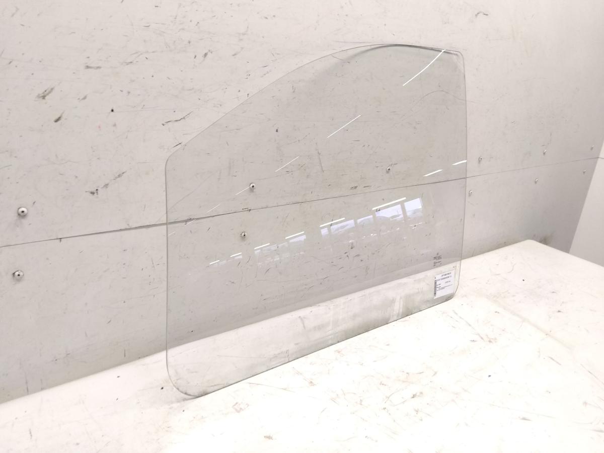 Mercedes Benz Vito 639 T&uuml;rscheibe vorn links Klarglas Bj.2004
