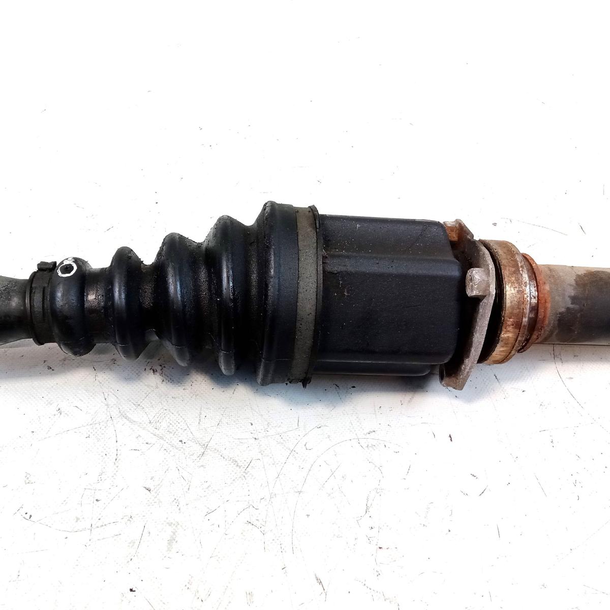 Lancia Thesis original Antriebswelle Gelenkwelle von rechts 2.4 Automatik Bj2003
