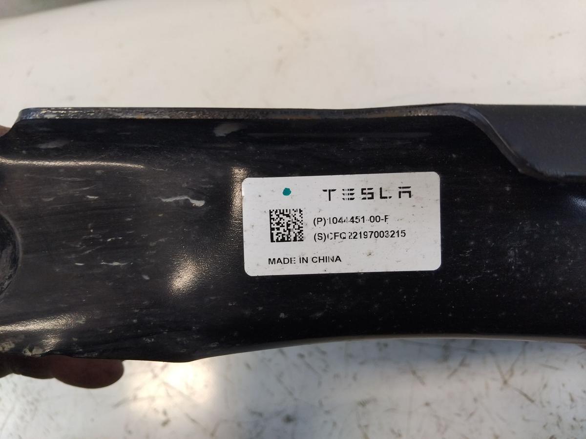Tesla Model Y original Satz Querlenker Hinterachse BJ2023