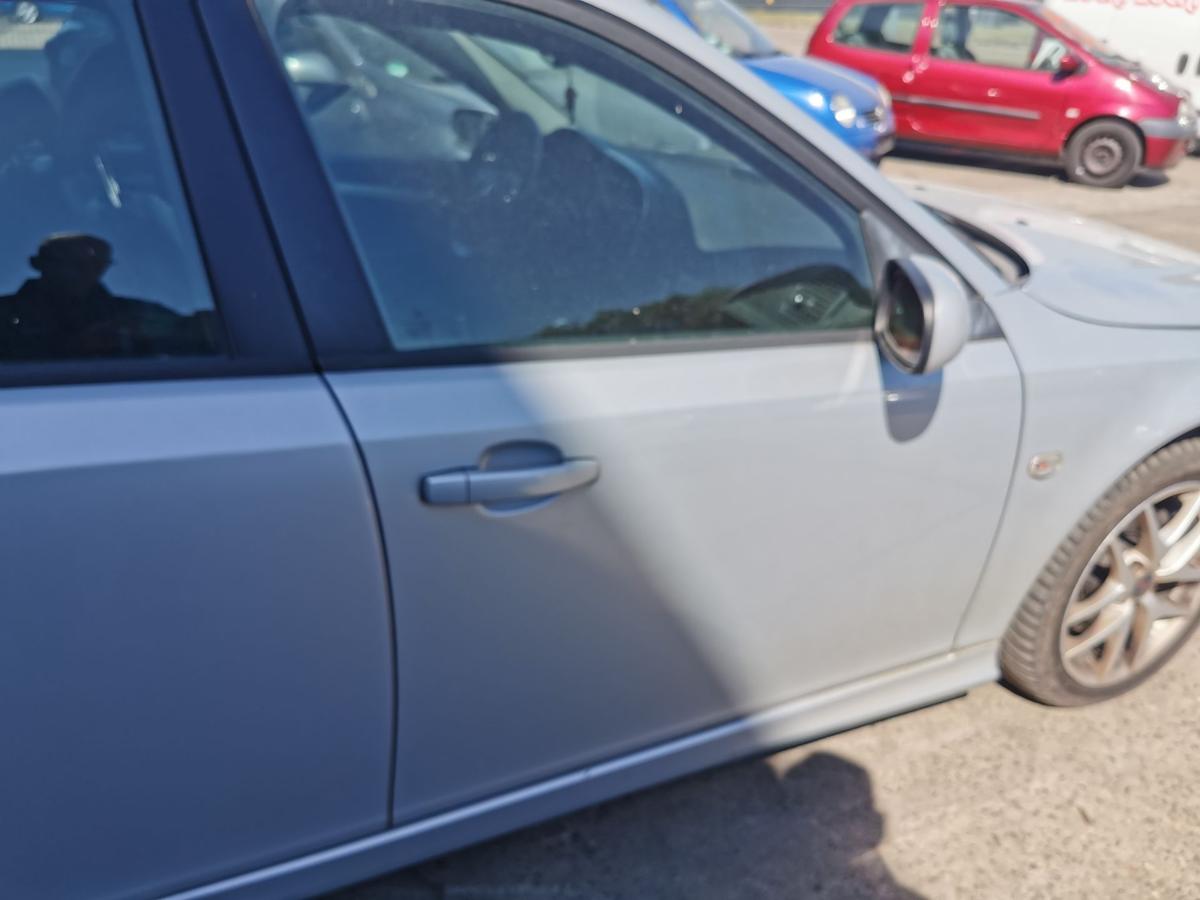 Saab 9-3 YS3 Kombi Beifahrertür Tür Autotür vorn rechts 309 Kristallsilber Roh
