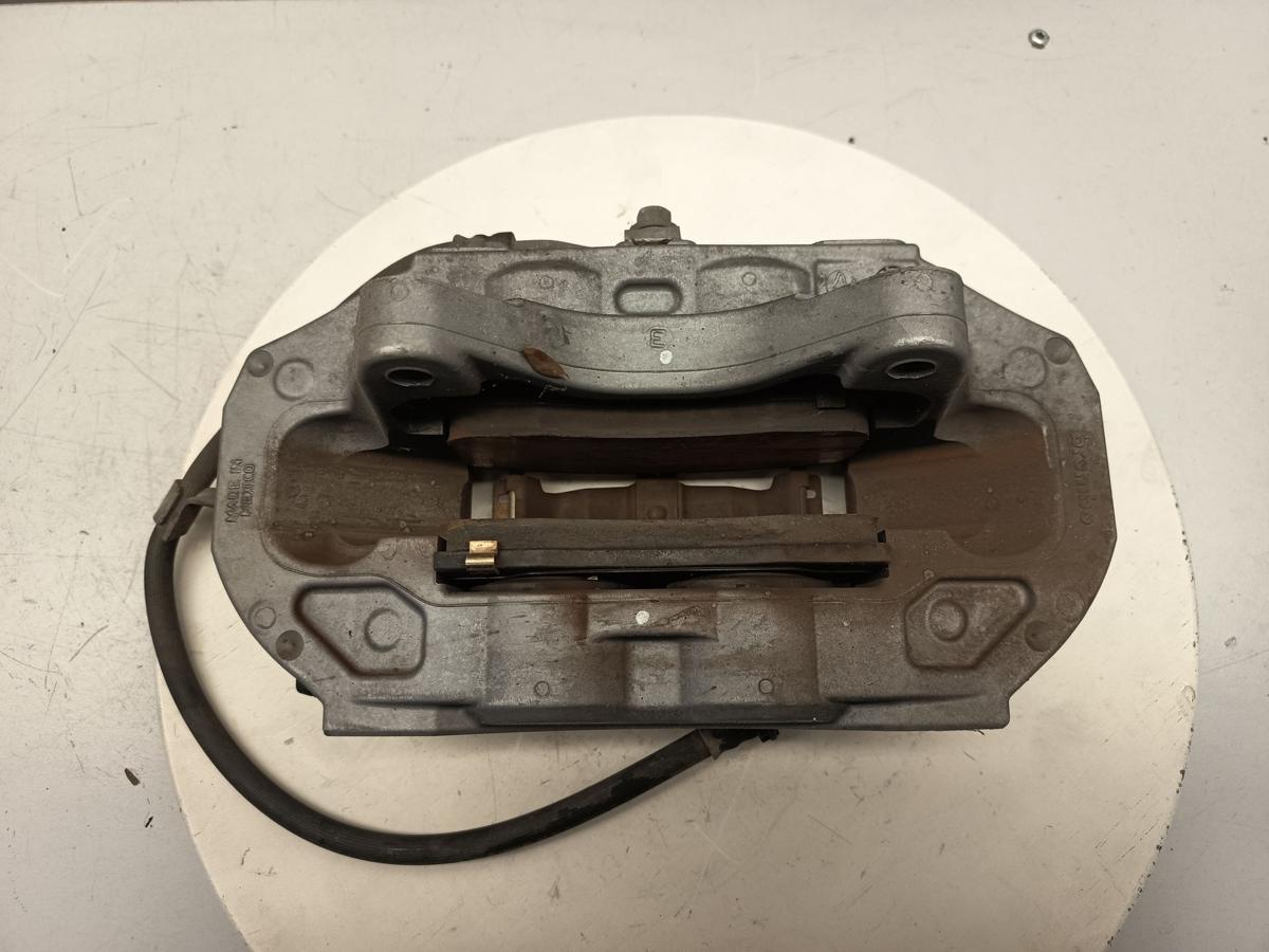 Tesla Model 3 Bremssattel vorne rechts 104462200E Baujahr 2021