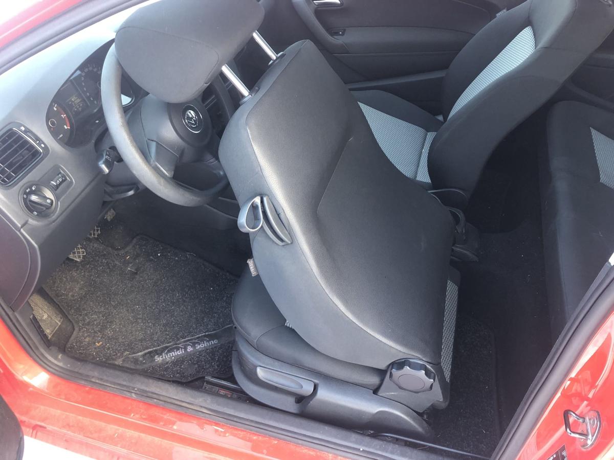 VW Polo 6R Sitz vorne links Fahrersitz 3t&uuml;er Stoff ohne Heizung