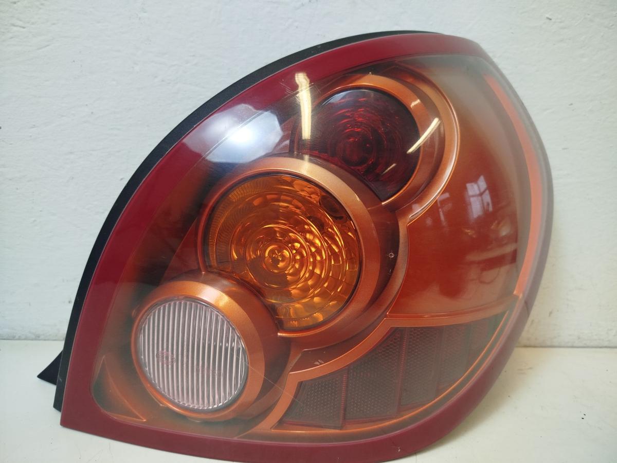 Nissan Almera N16 Facelift ab 2002 R&uuml;ckleuchte rechts R&uuml;cklicht Heckleuchte