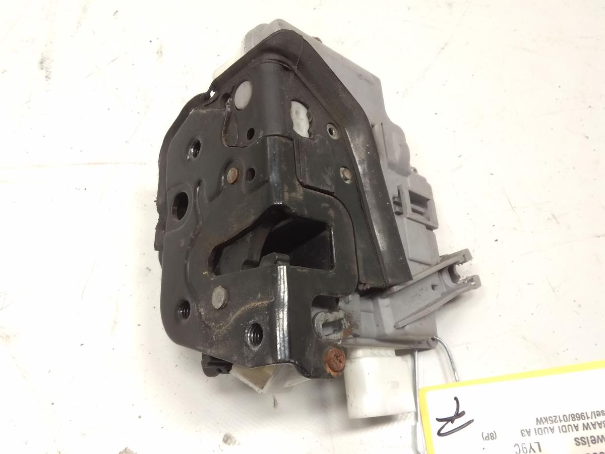 Audi A3 8P Türschloß vorn links mit ZV Bj.2009